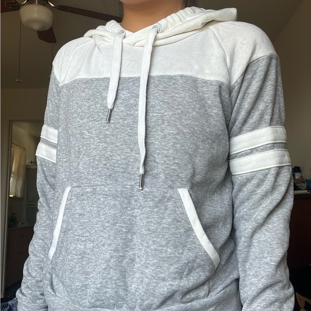 Forever21- sweatshirt